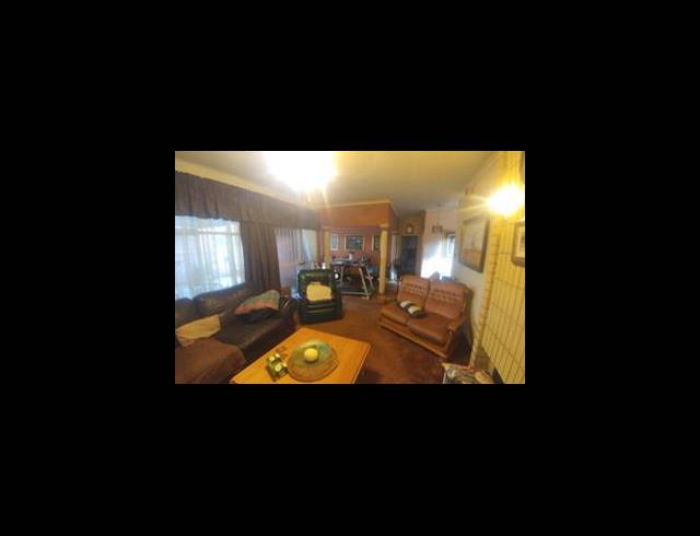 3 BEDROOM HOUSE FOR SALE IN THE ORCHARDS